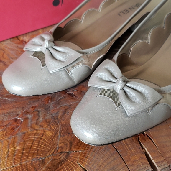 Size 8 M Vaneli Florice Flats in Opal Pearl w/ Box - Picture 2 of 8